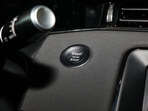 2022��O��L P300e ���ܰ� �п؅^