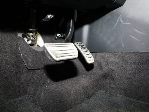 2022��O��L P300e ���ܰ� �п؅^(q��)