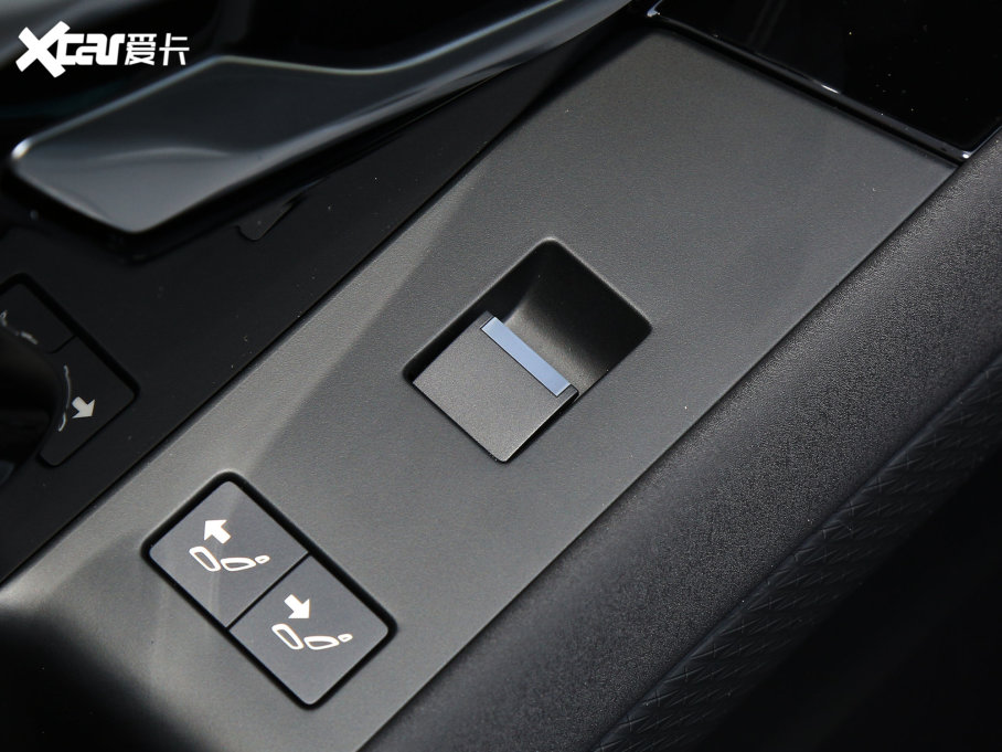 2023٘O OL 200PS Ӣ