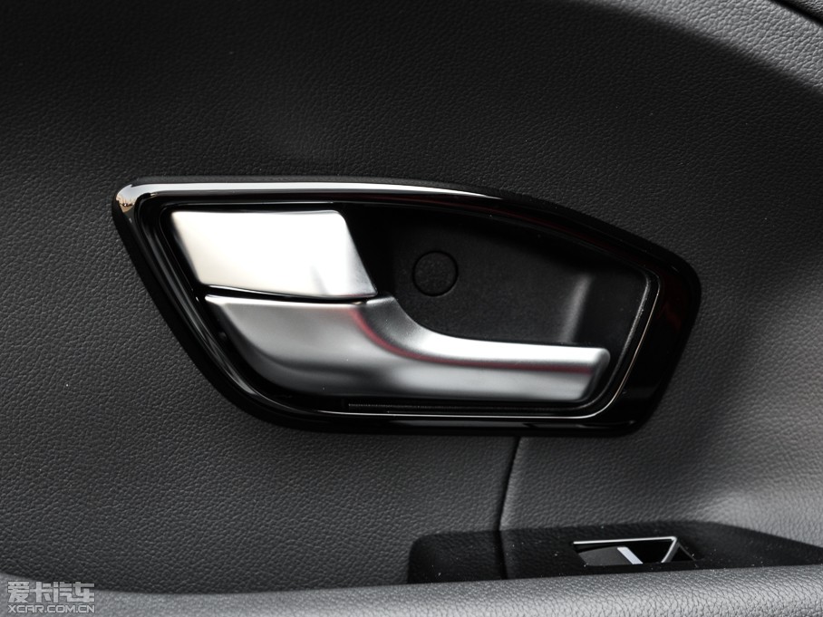 2015��٘O�� 2.0T 5�T�J�Ӱ�