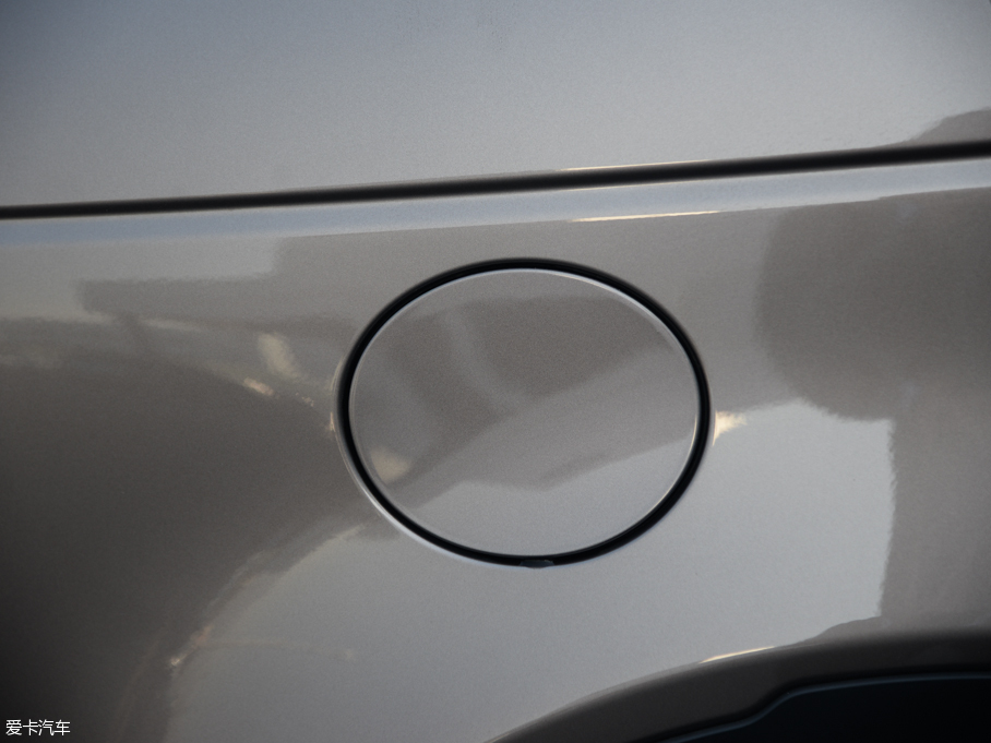 2016lF 2.0T HSE LUXURY