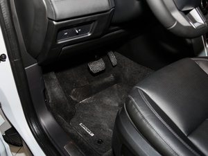 2016款2.0T 限量版 空间座椅