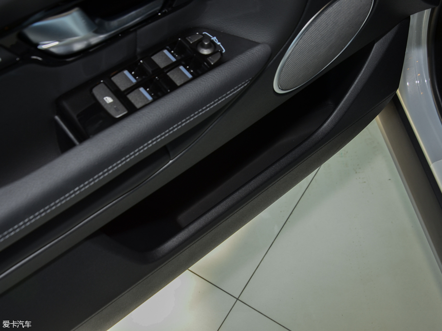 2016٘O 2.0T SE ҫ