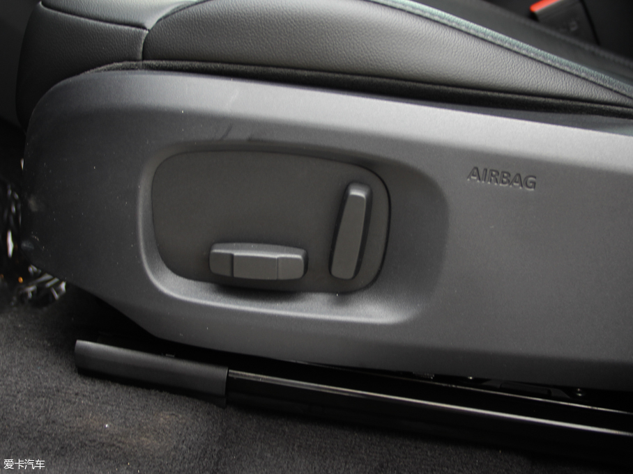 2016٘O 2.0T SE ҫ