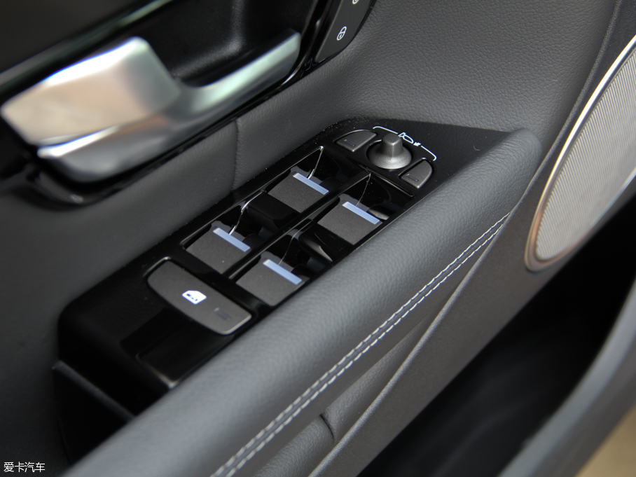 2016٘O 2.0T SE PLUS 