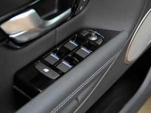 20162.0T SE PLUS  {܇ƅ^	