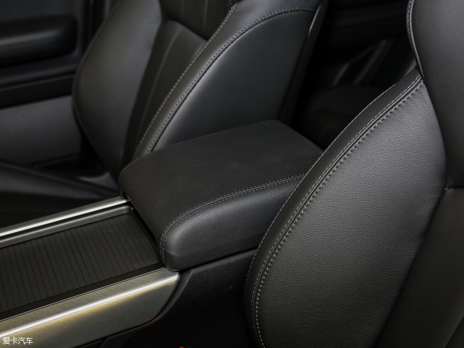 2017٘O 2.0T SE ҫ