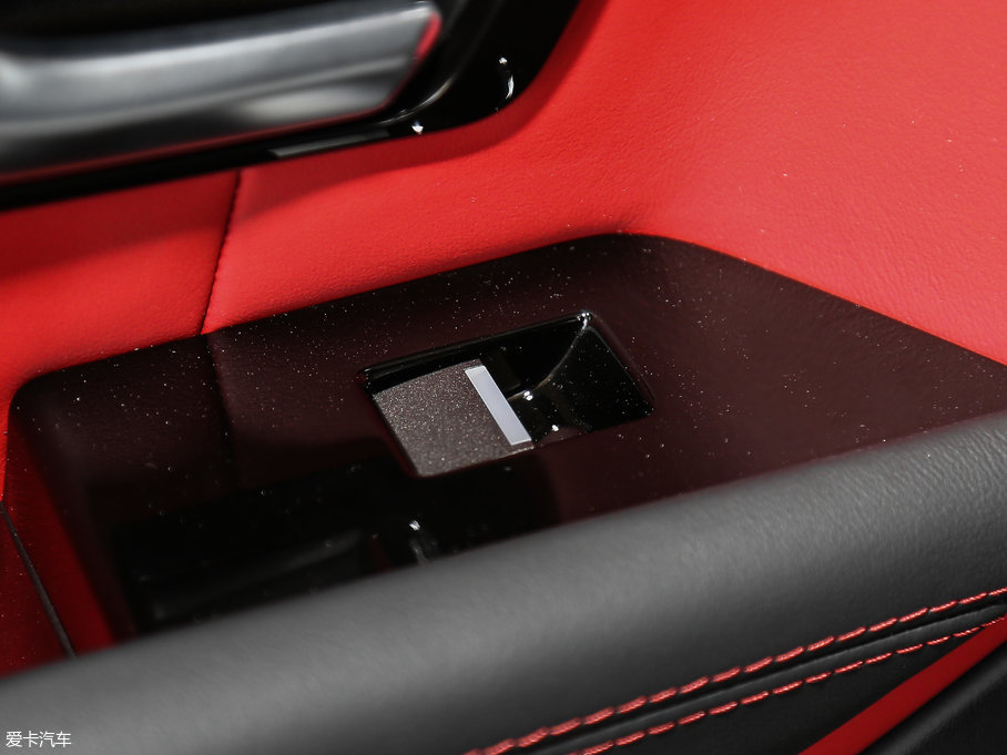 2017٘O 2.0T HSE DYNAMIC (dng)