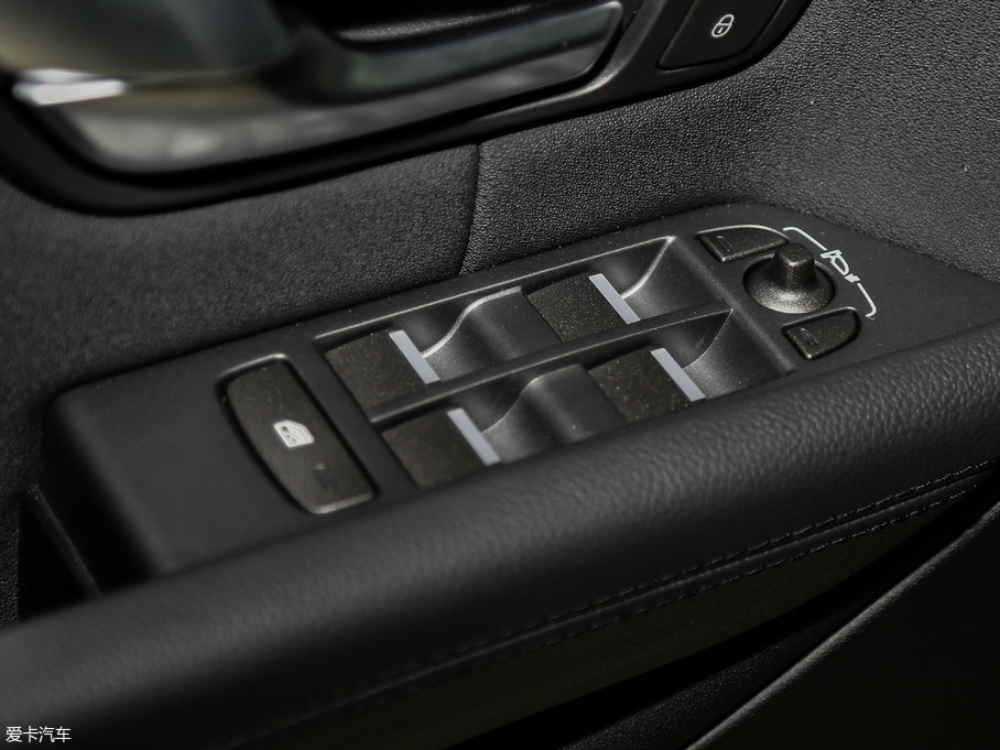 2017٘O 2.0T PURE Lа