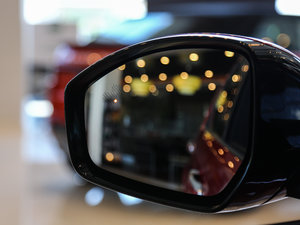 20172.0T HSE LUXURY ^