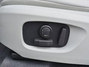 20172.0T HSE LUXURY {{