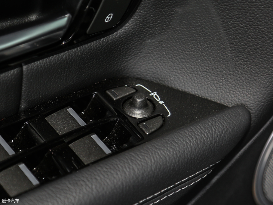 2018٘O 240PS SE DYNAMICJ