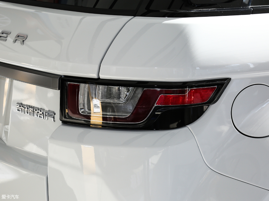 2018٘O 240PS PURE Lа