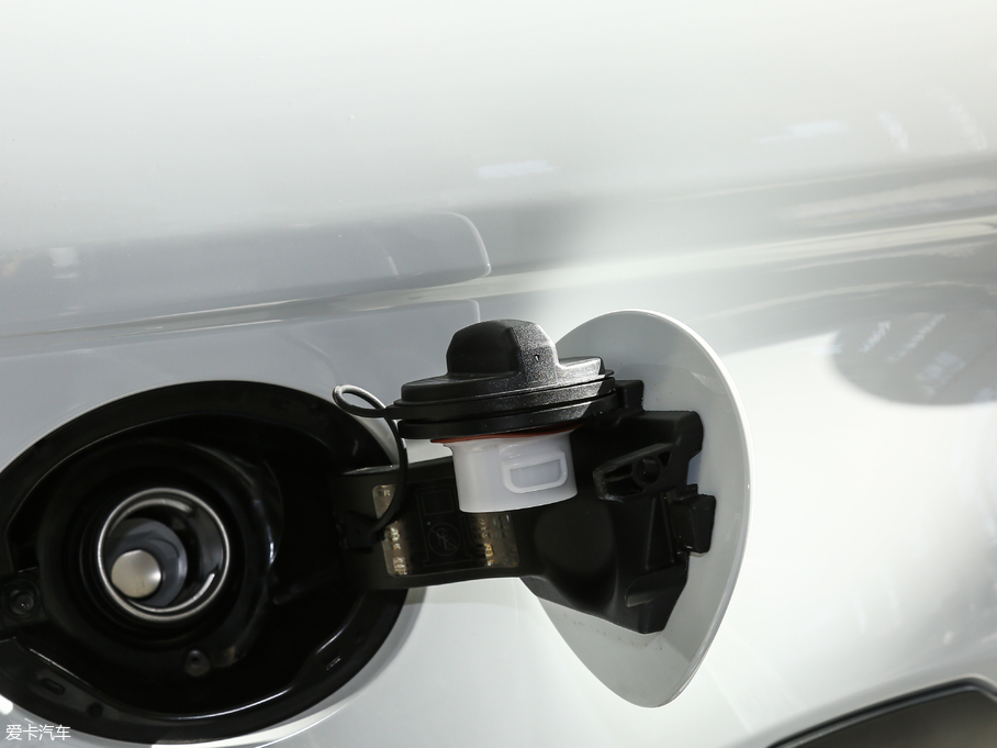 2018٘O 240PS PURE Lа