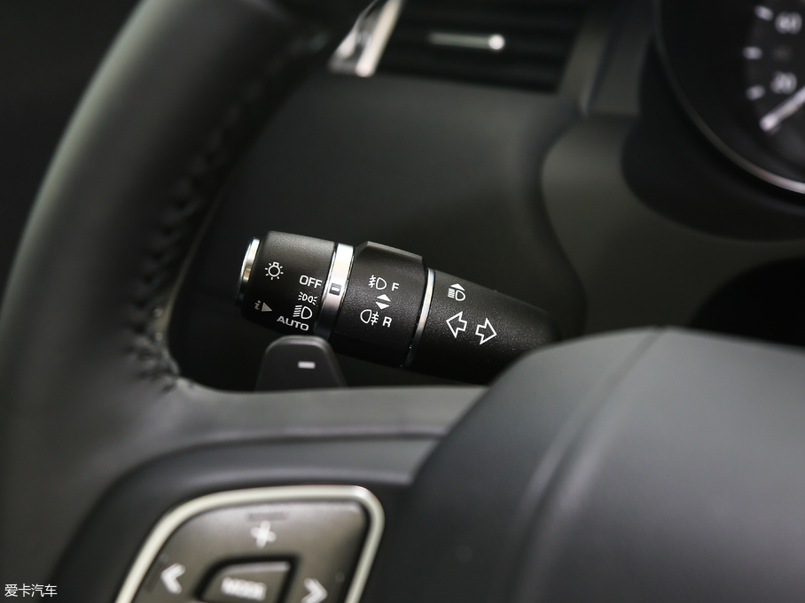 2018٘O 240PS PURE Lа