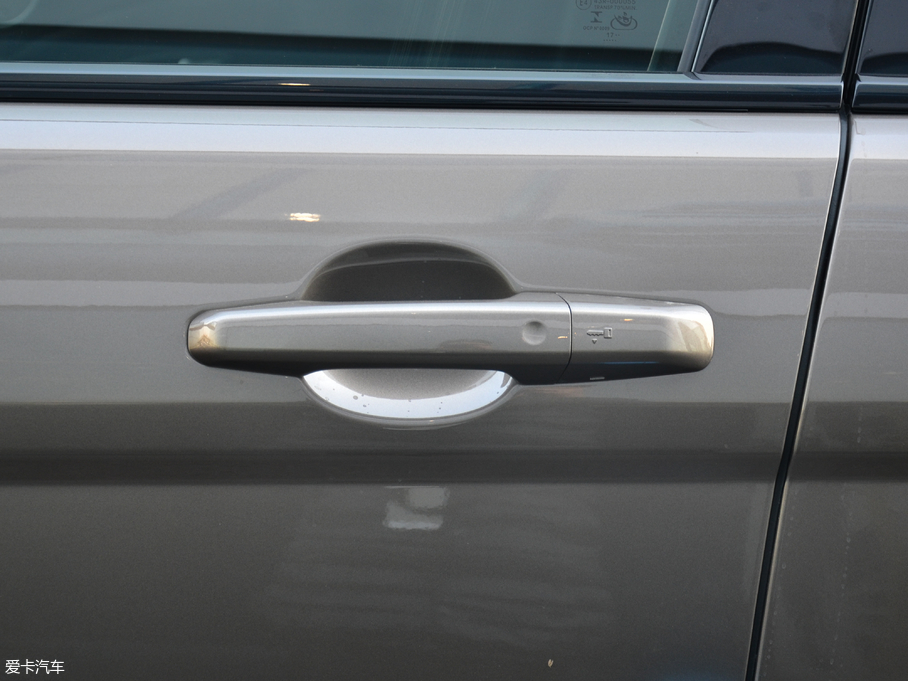 2018٘O 240PS SE ҫ