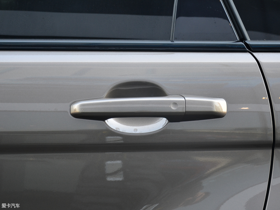 2018٘O 240PS SE ҫ