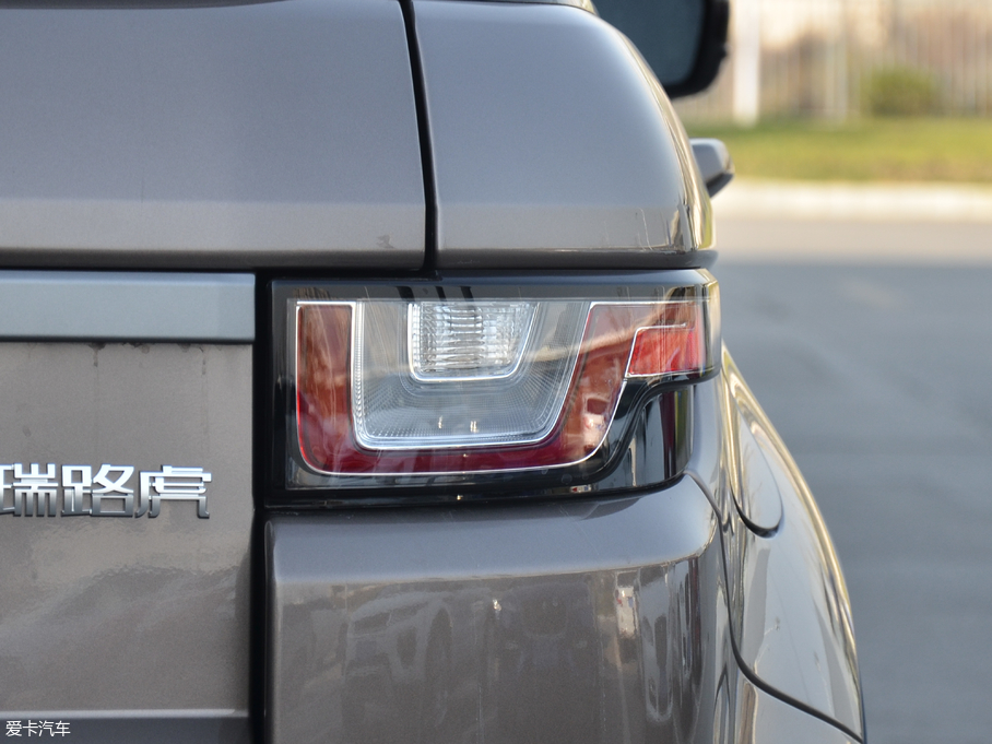 2018٘O 240PS SE ҫ