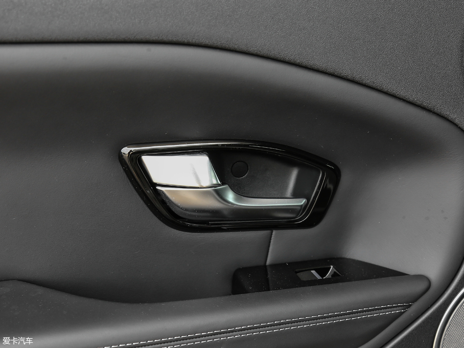 2018٘O 240PS HSE DYNAMICӰ