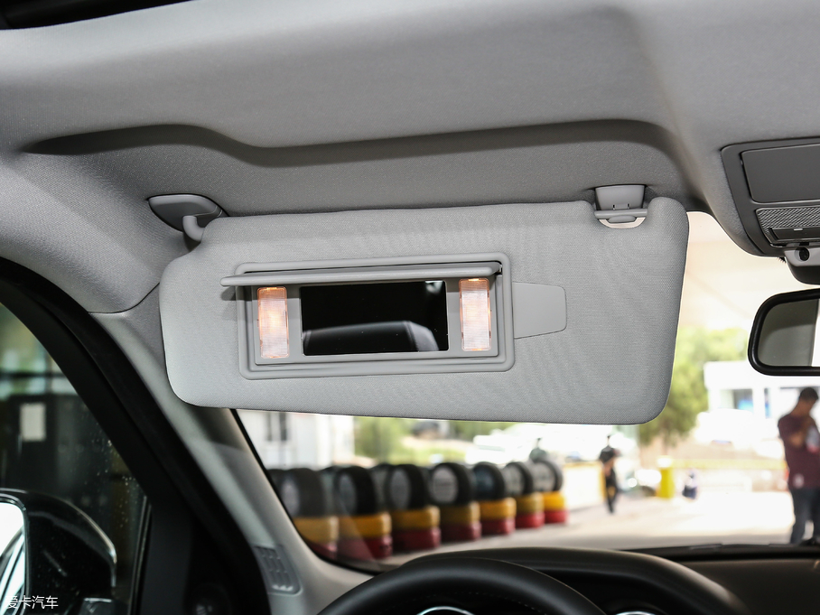 2018٘O 240PS HSE DYNAMIC(dng)