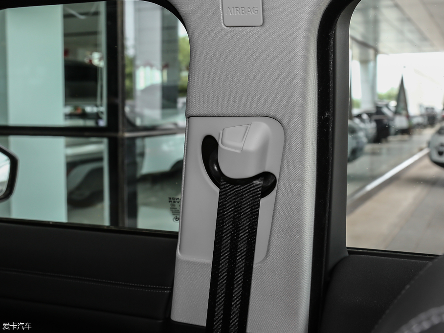 2018٘O 240PS HSE DYNAMICӰ