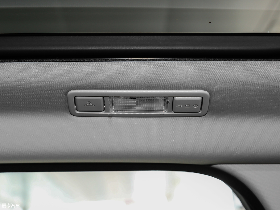 2018٘O 240PS HSE DYNAMICӰ