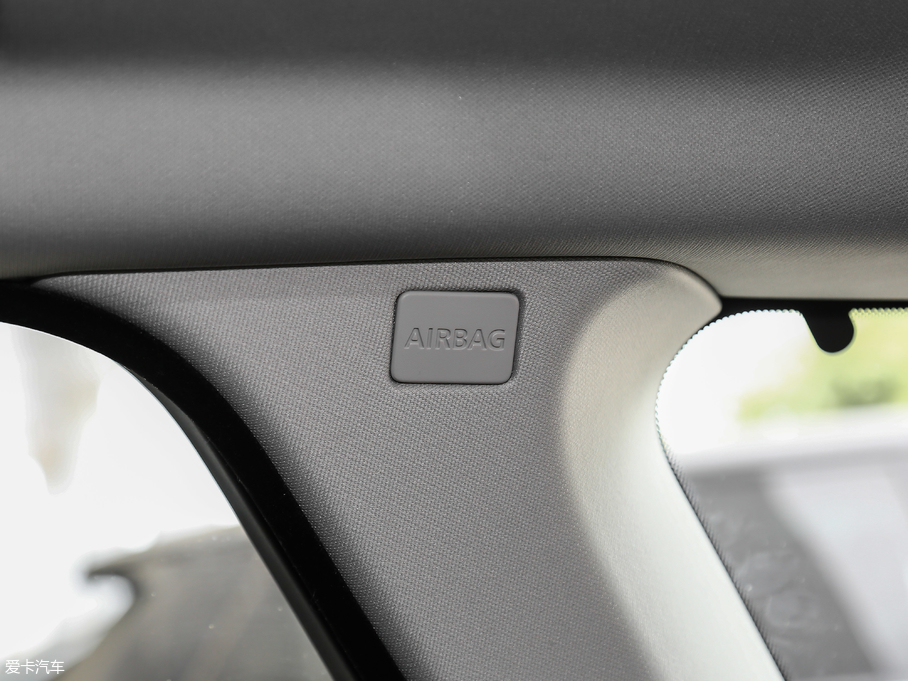 2018٘O 240PS HSE DYNAMICӰ