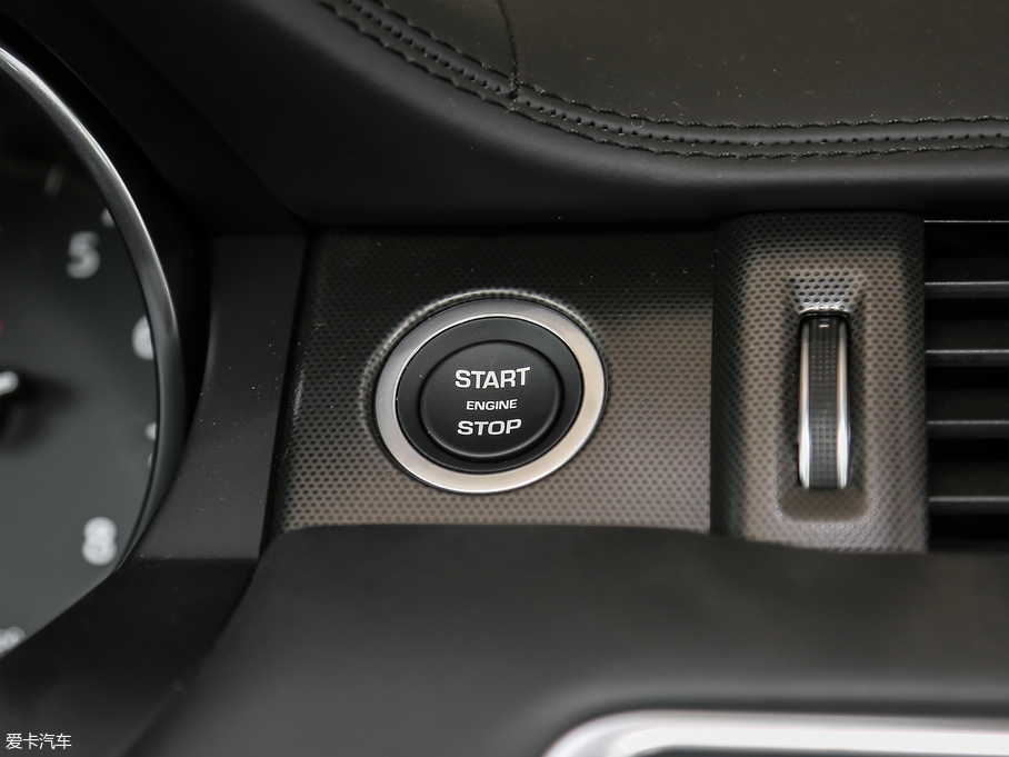 2018٘O 240PS HSE DYNAMICӰ