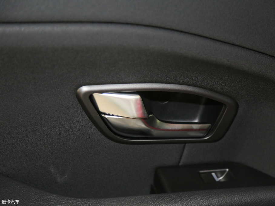 2018٘O 240PS PURE Lа