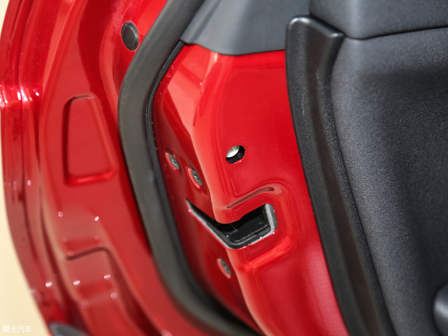 2018٘O 240PS PURE Lа