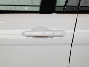 2018200PS PURE а {T