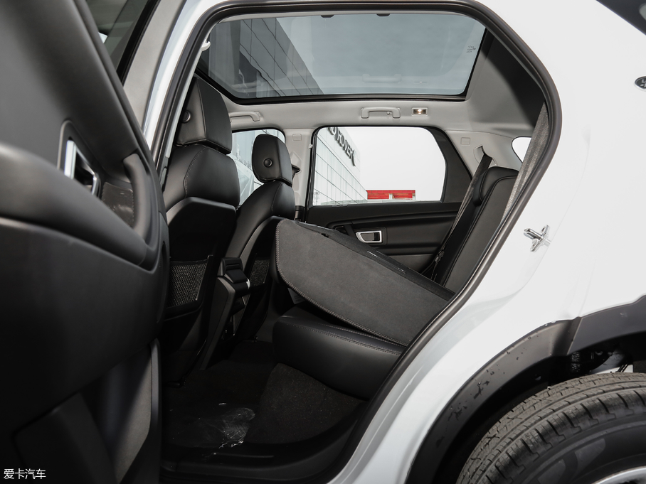 2018��l�F���� 200PS PURE��