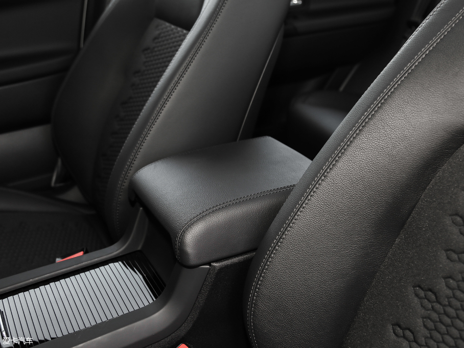 2018l(f)F(xin) 200PS PURE