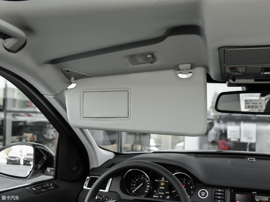 2018��l�F���� 200PS PURE��