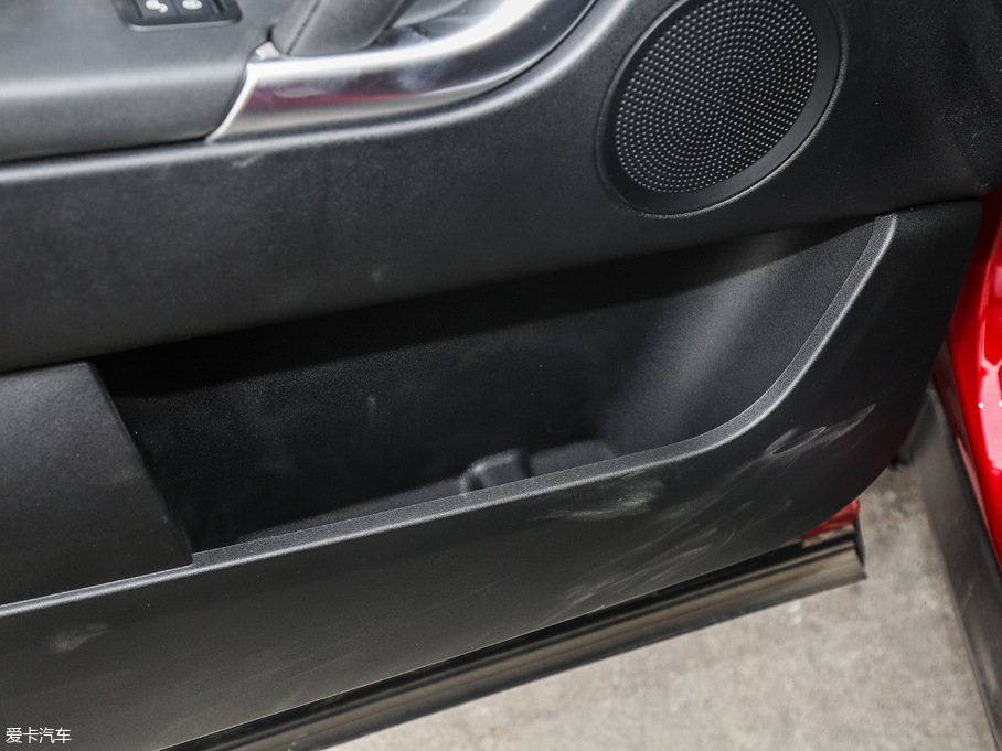 2018��l�F���� 240PS SE��