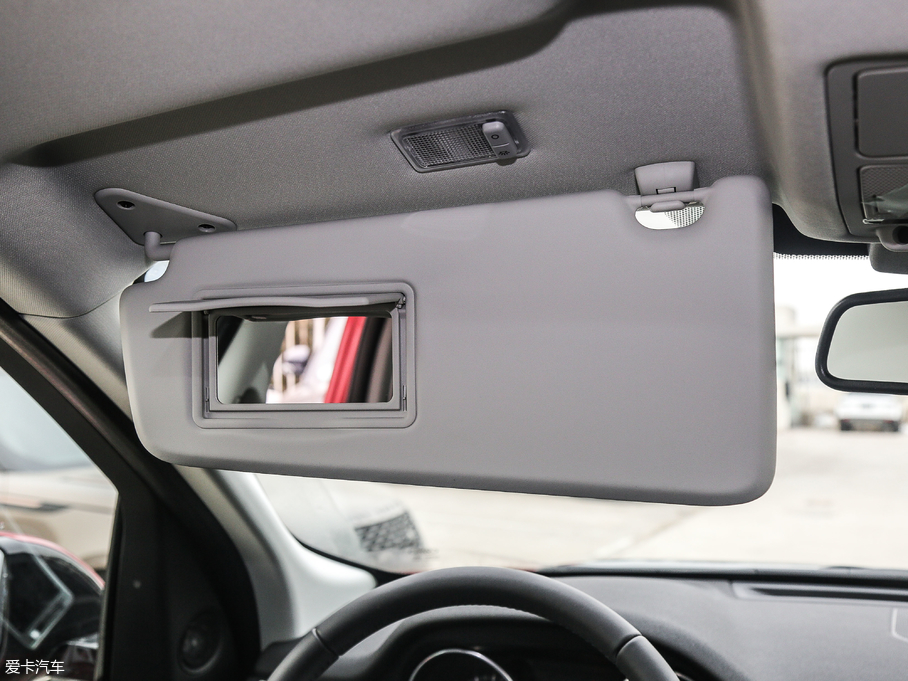 2018l(f)F(xin) 240PS SE