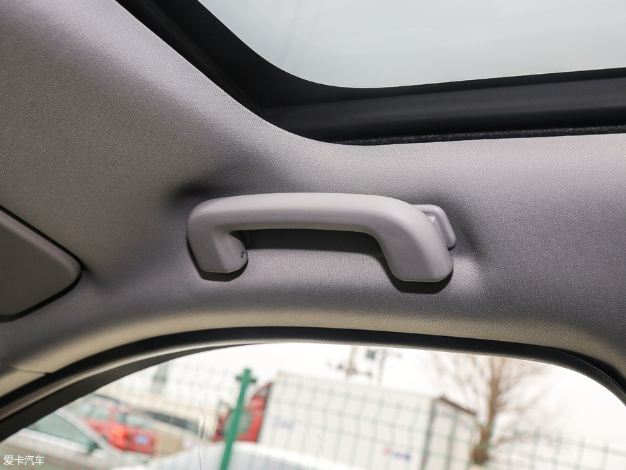 2018l(f)F(xin) 240PS SE