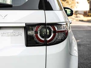 2018款240PS HSE LUXURY版 尾灯