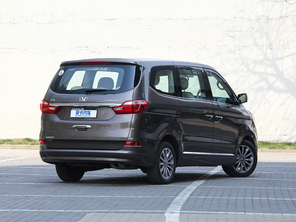 華晨華頌2015款華頌7