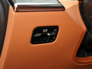 2022S 480 4MATIC ؄e v܇Ƅ