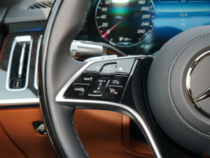 2022S 480 4MATIC ؄e п؅^