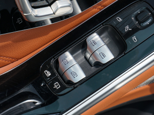 2022S 480 4MATIC ؄e п؅^