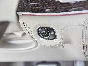 2022��GLS 600 4MATIC �Y���� �п؅^