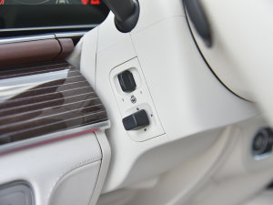 2022��GLS 600 4MATIC �Y���� �п؅^