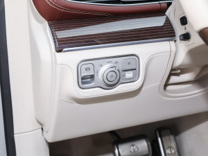 2022��GLS 600 4MATIC �Y�а� �п؅^