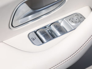 2022��GLS 600 4MATIC �Y�а� �п؅^