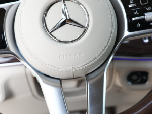 2022��GLS 600 4MATIC �Y�а� �п؅^