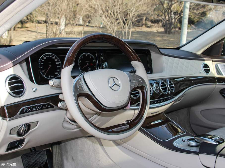 2015~ͺS(j) S  500 4MATIC