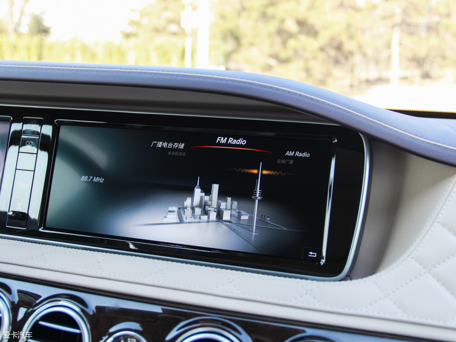 2015~ͺS(j) S  500 4MATIC