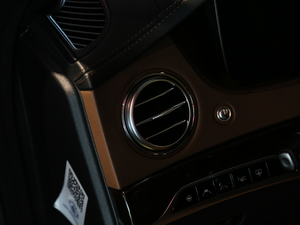 2018S 560 4MATIC п؅^